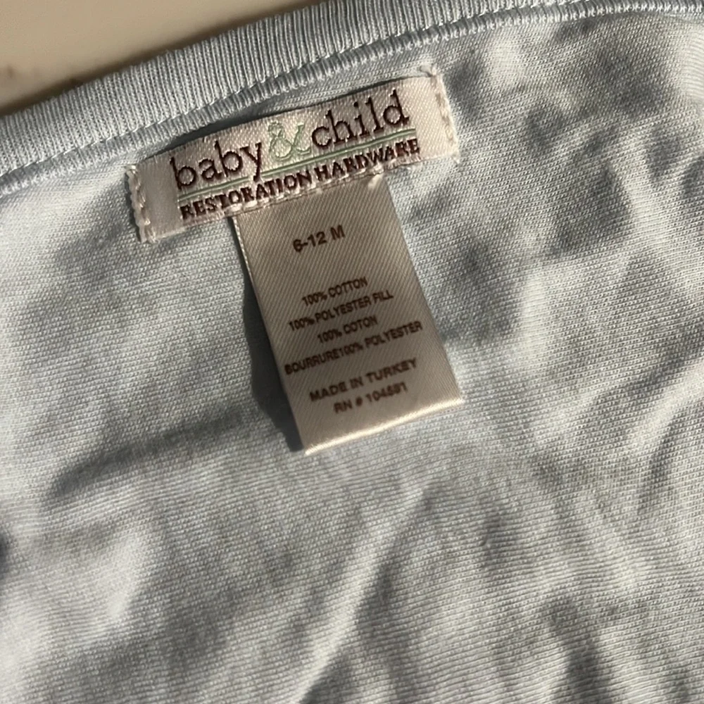 Restoration hardware baby 6-12 months bib hat and bootie set new blue grey